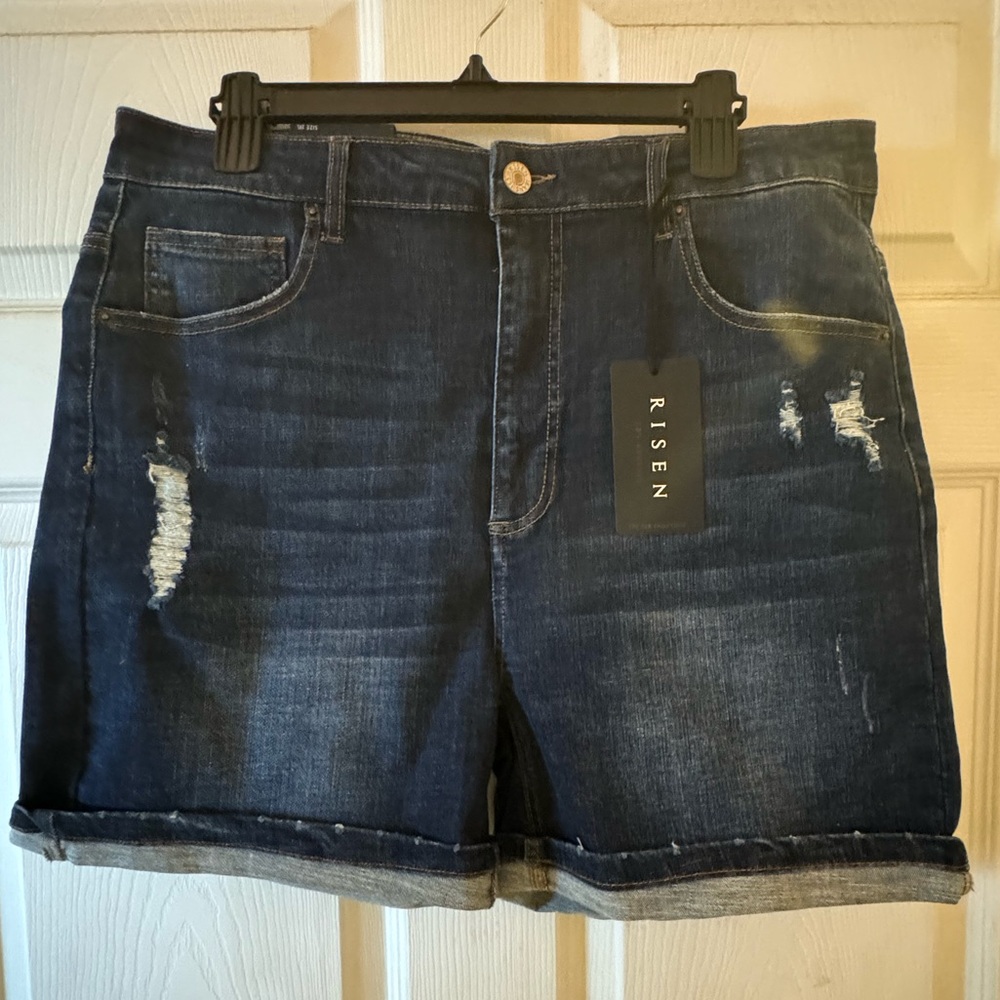 NWT size 2x Risen Bermuda shorts
